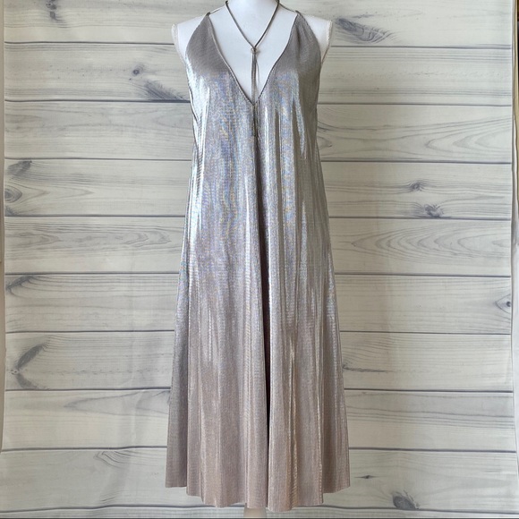 TOPSHOP I Metallic Deep V Neck Midi Dress (6) - Picture 4 of 8